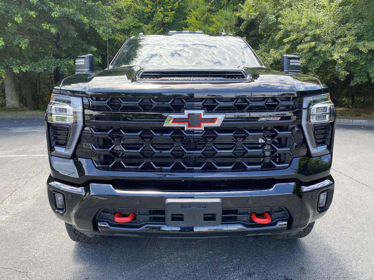 2025 Chevrolet Silverado 2500HD ZR2 thumbnail 2