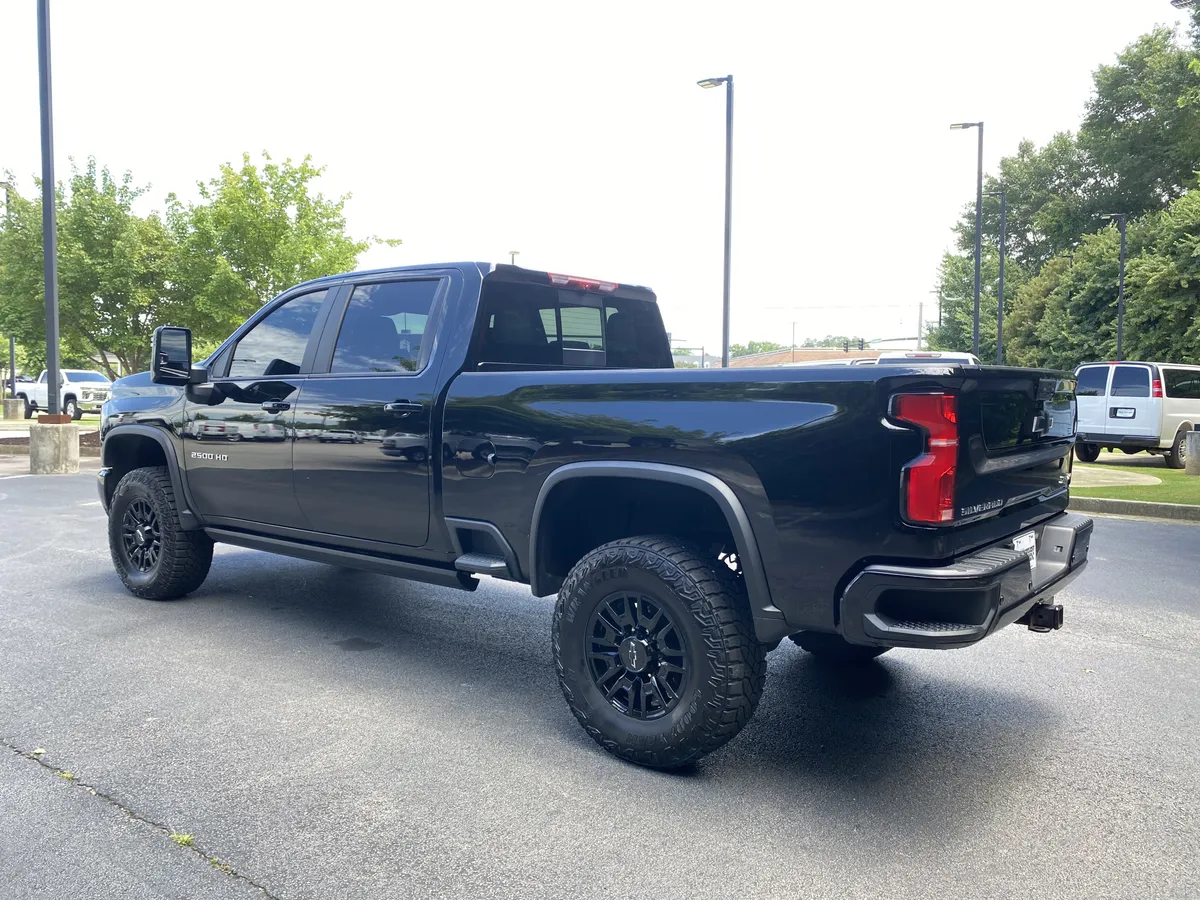 2025 Chevrolet Silverado 2500HD ZR2 thumbnail 6