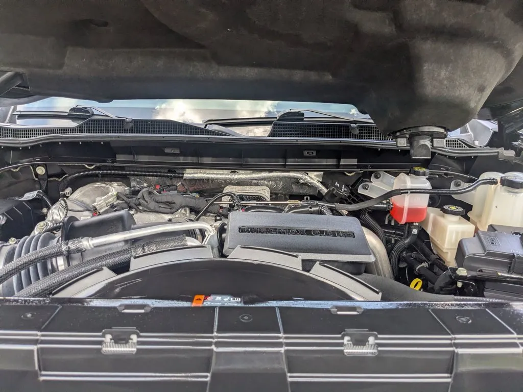 2025 Chevrolet Silverado 2500HD ZR2 thumbnail 32