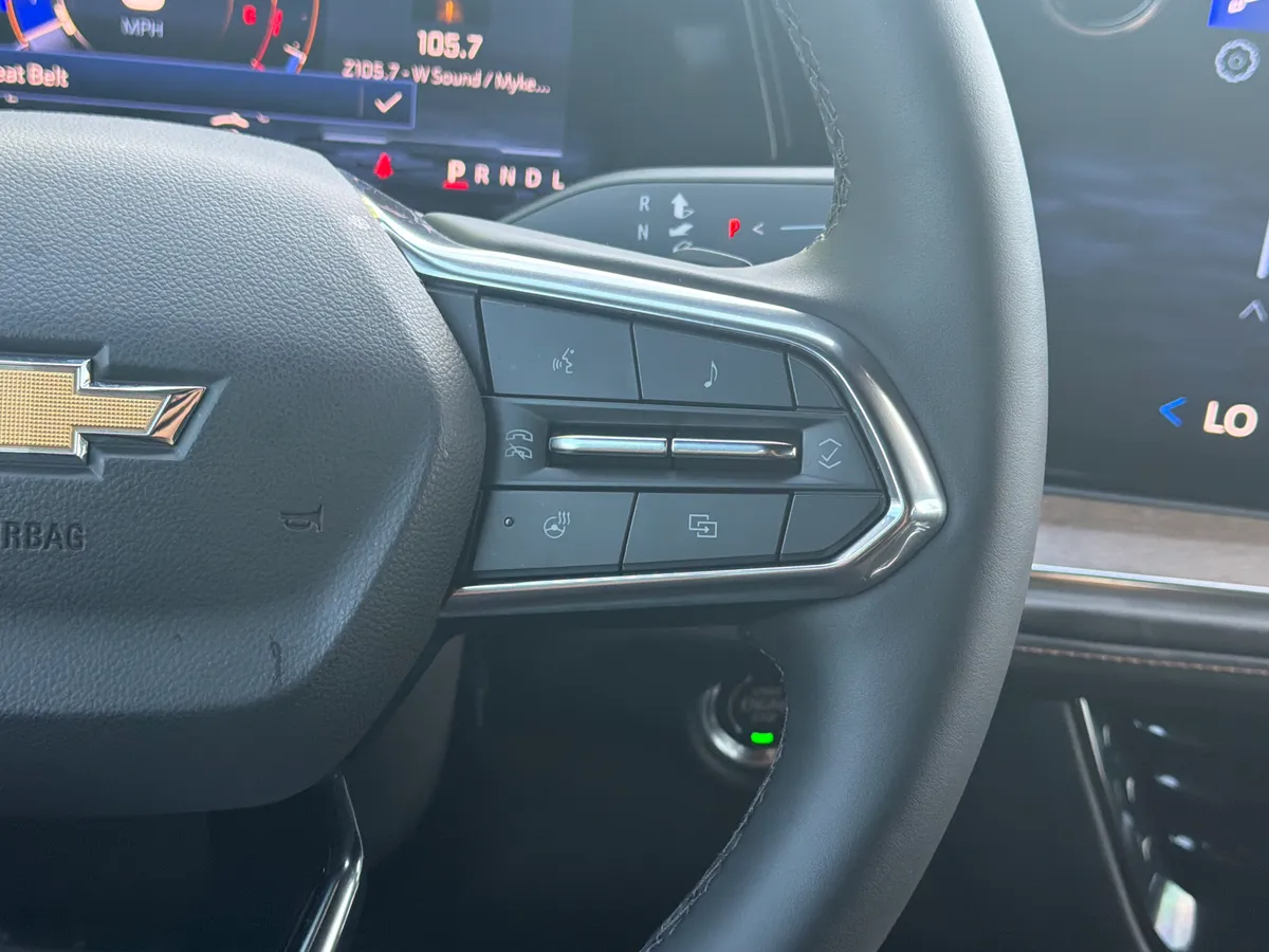 2025 Chevrolet Suburban High Country thumbnail 18