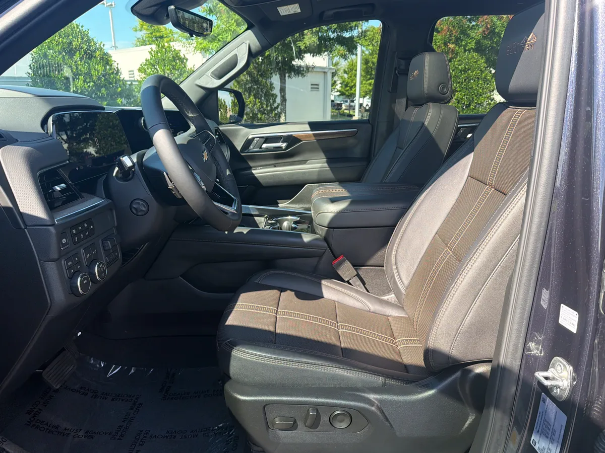 2025 Chevrolet Suburban High Country thumbnail 23
