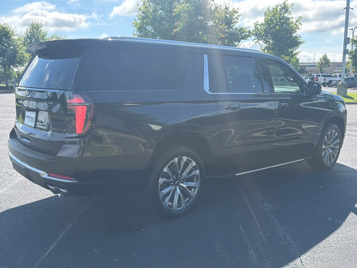 2025 Chevrolet Suburban High Country thumbnail 8
