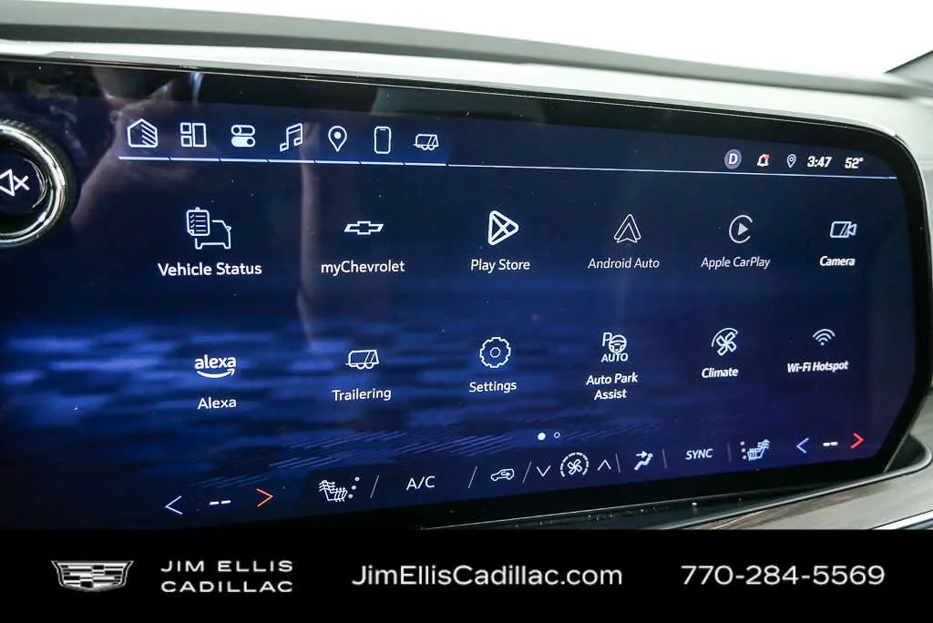 2025 Chevrolet Suburban LT thumbnail 13