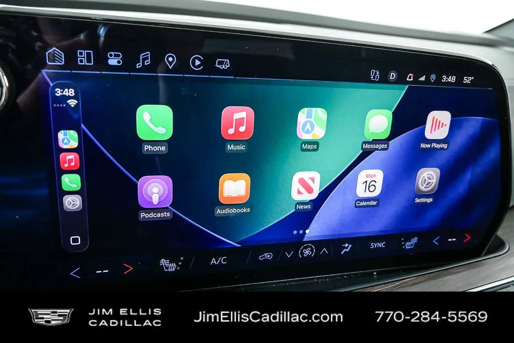 2025 Chevrolet Suburban LT thumbnail 15