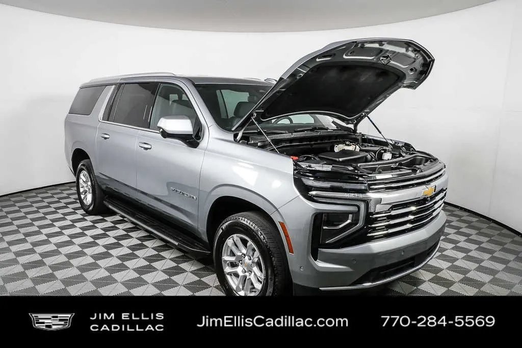 2025 Chevrolet Suburban LT thumbnail 36