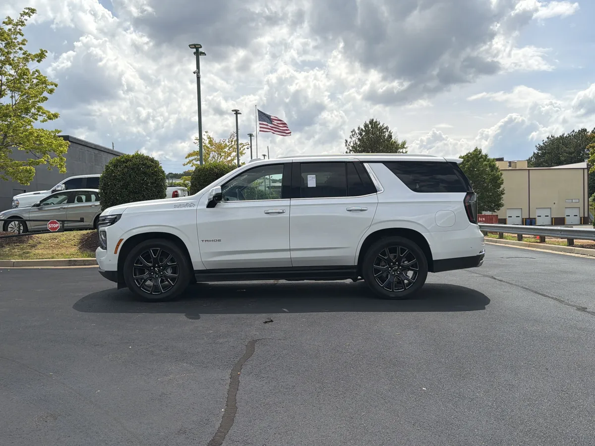 2025 Chevrolet Tahoe High Country thumbnail 12