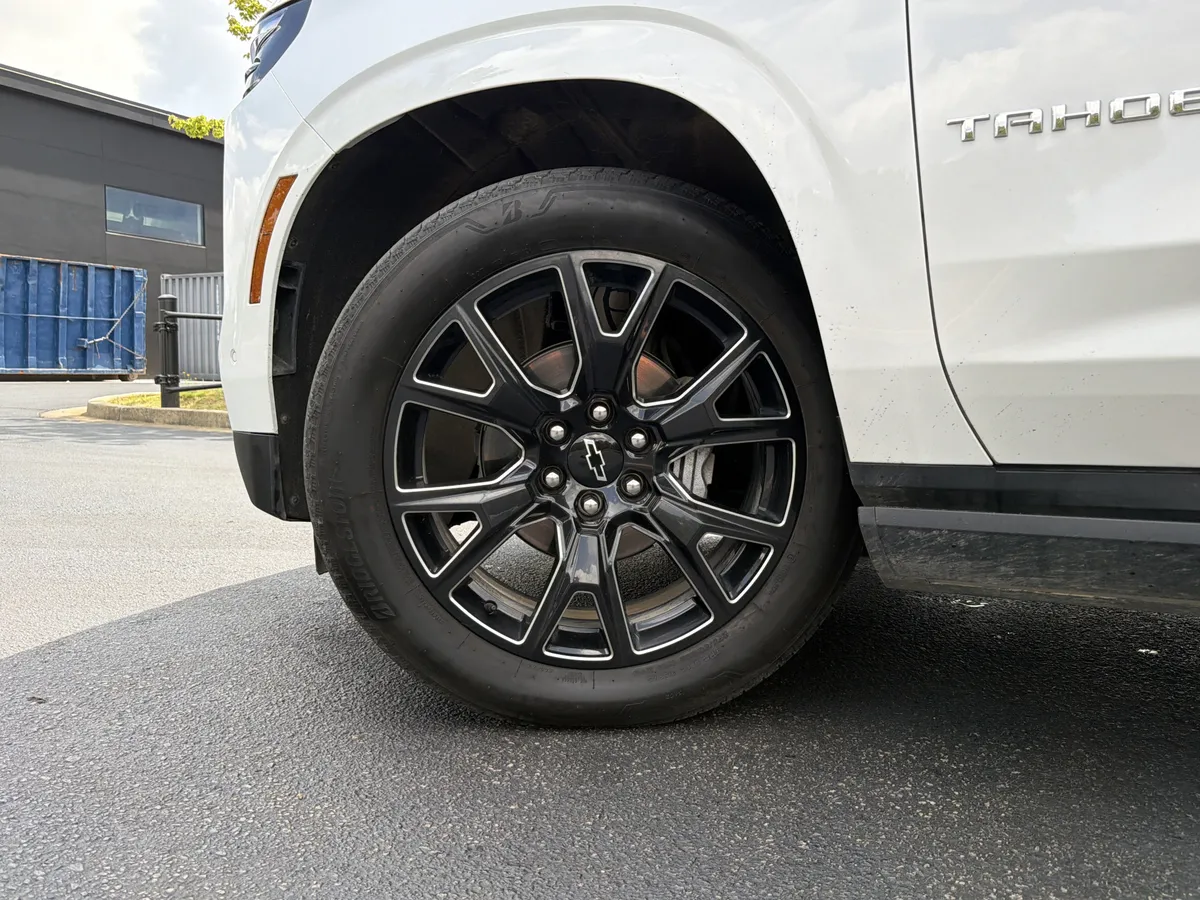 2025 Chevrolet Tahoe High Country thumbnail 15