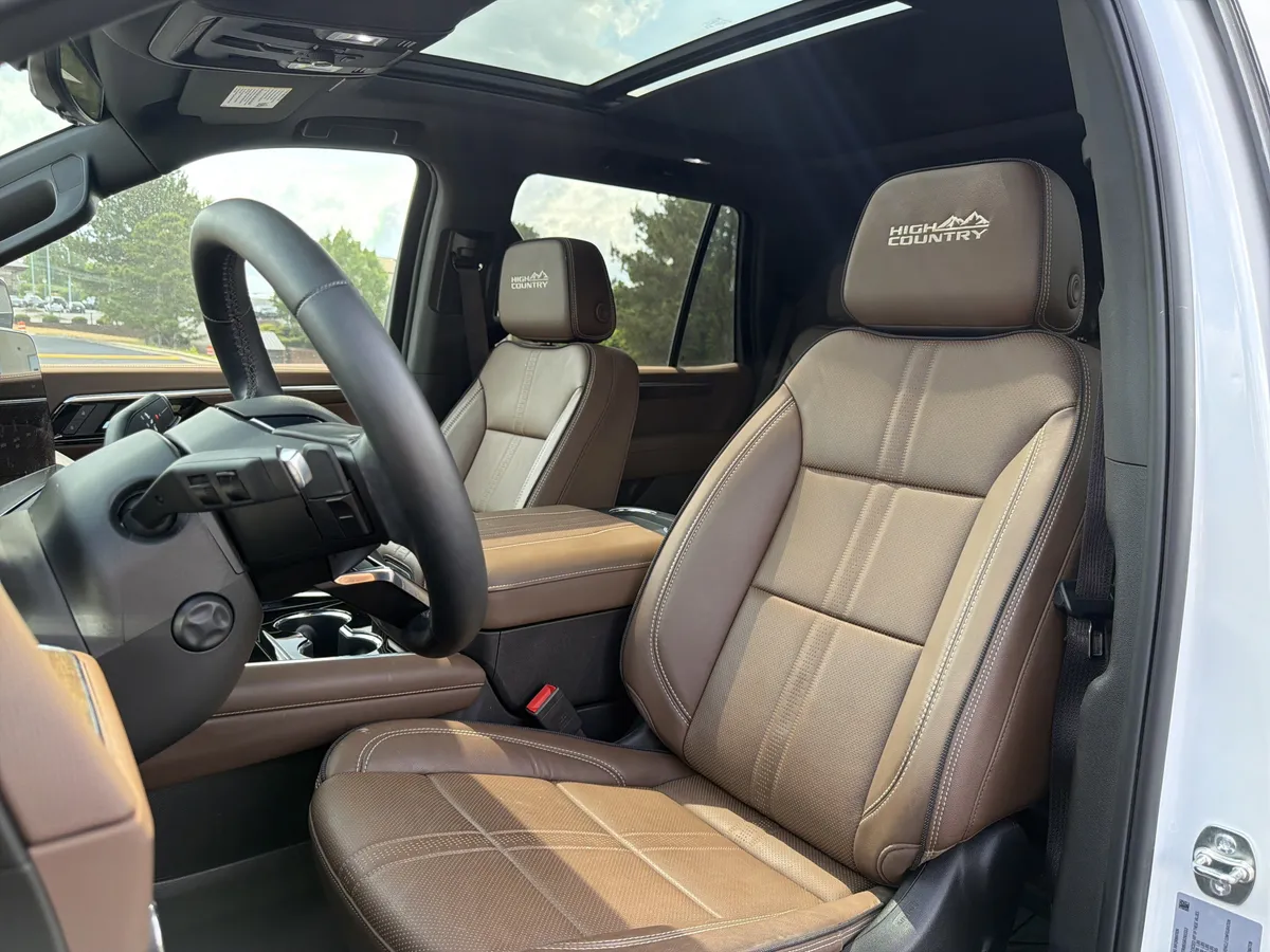 2025 Chevrolet Tahoe High Country thumbnail 6