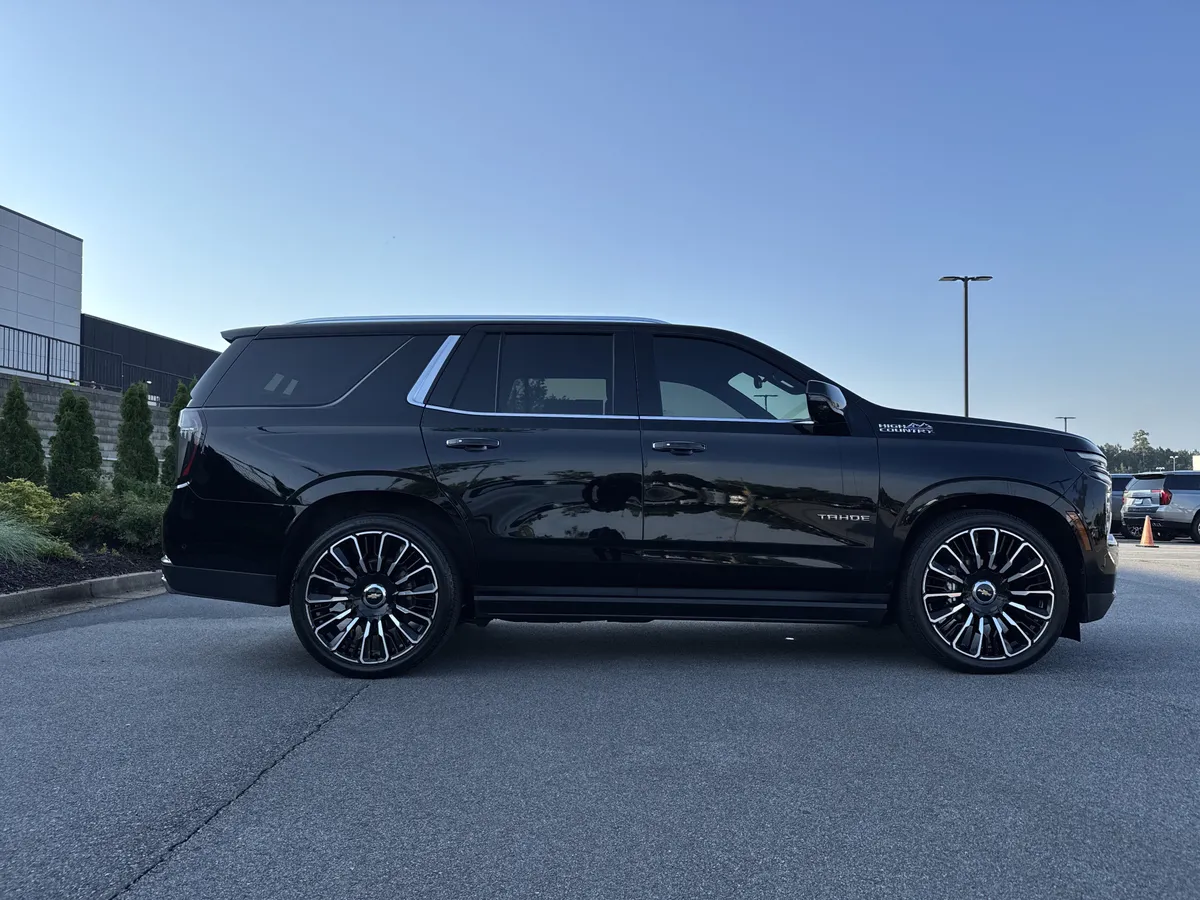2025 Chevrolet Tahoe High Country thumbnail 10