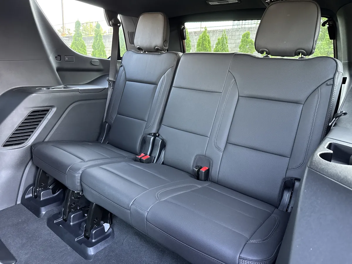 2025 Chevrolet Tahoe High Country thumbnail 31