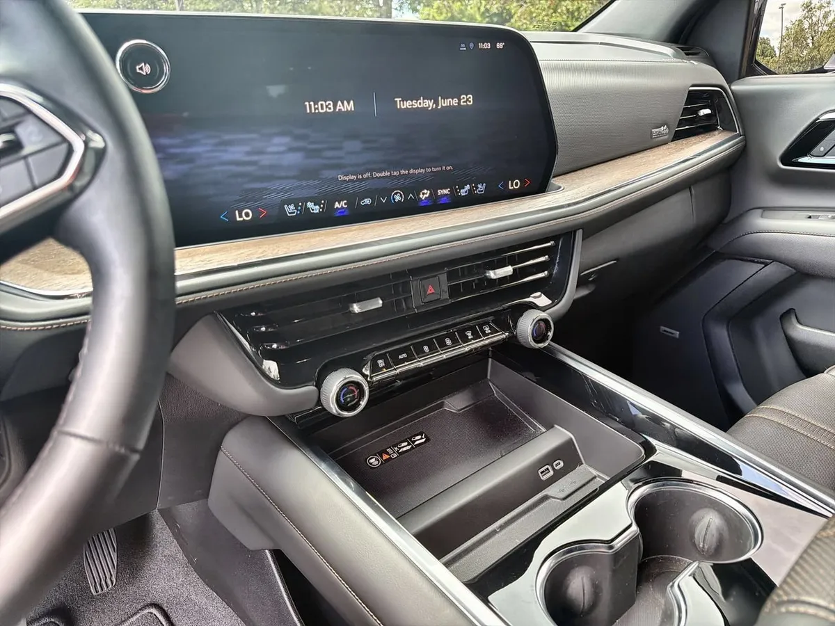 2025 Chevrolet Tahoe High Country thumbnail 11