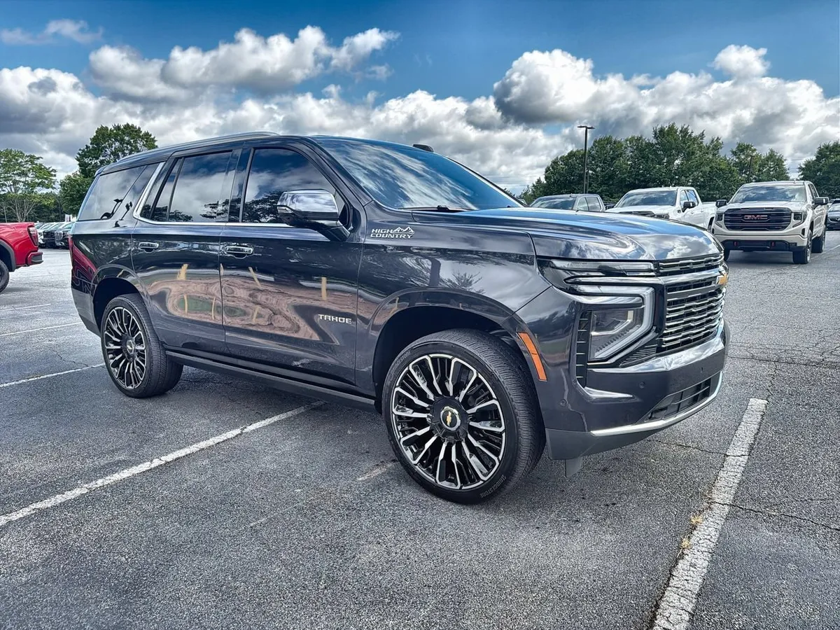2025 Chevrolet Tahoe High Country thumbnail 2