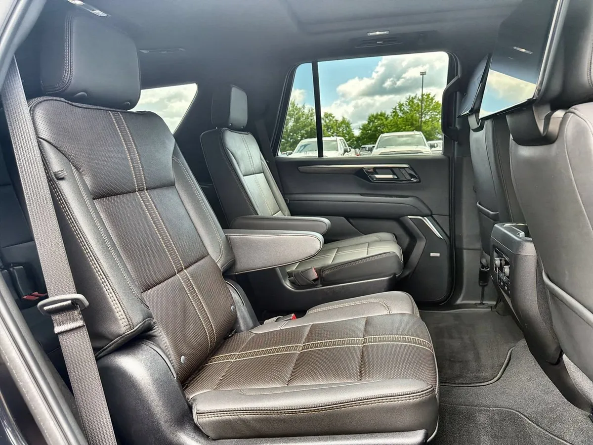 2025 Chevrolet Tahoe High Country thumbnail 22