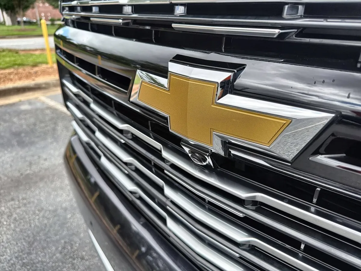 2025 Chevrolet Tahoe High Country thumbnail 26
