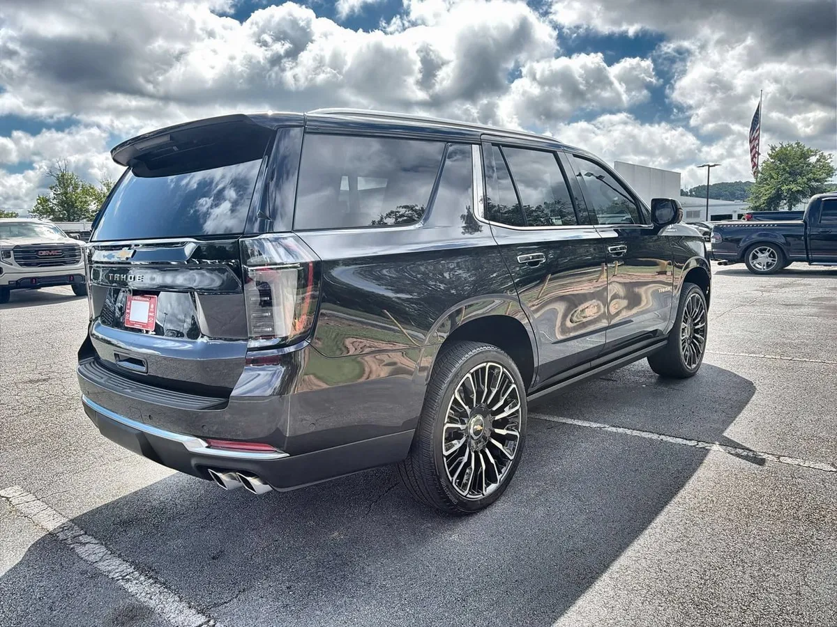 2025 Chevrolet Tahoe High Country thumbnail 8
