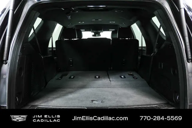 2025 Chevrolet Tahoe LT thumbnail 28