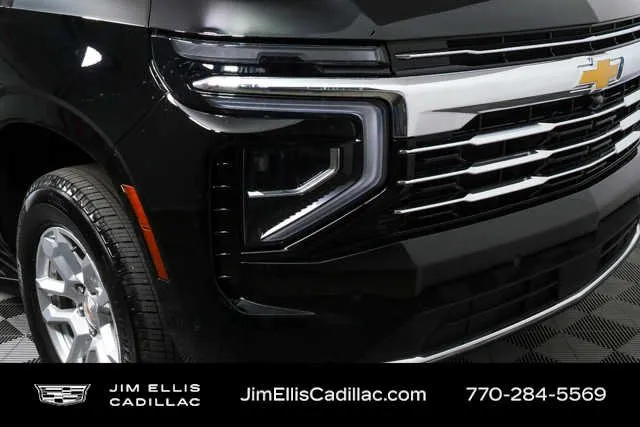 2025 Chevrolet Tahoe LT thumbnail 38