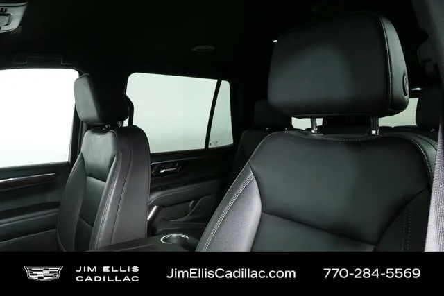 2025 Chevrolet Tahoe LT thumbnail 5