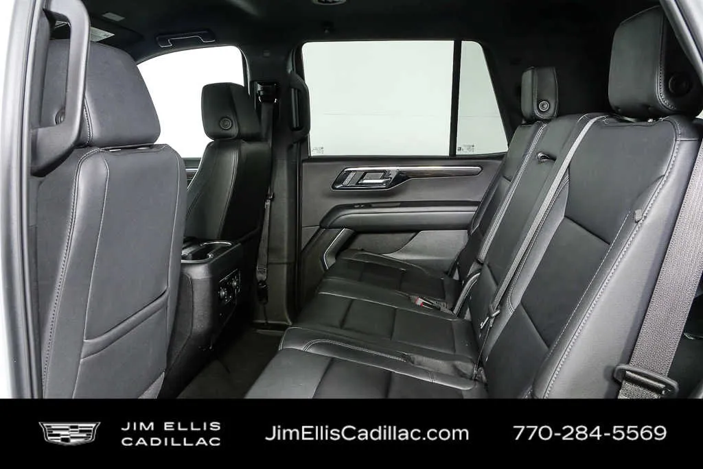 2025 Chevrolet Tahoe LT thumbnail 18