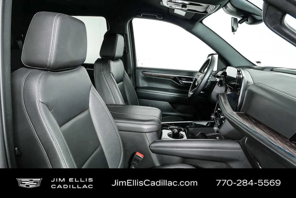 2025 Chevrolet Tahoe LT thumbnail 22