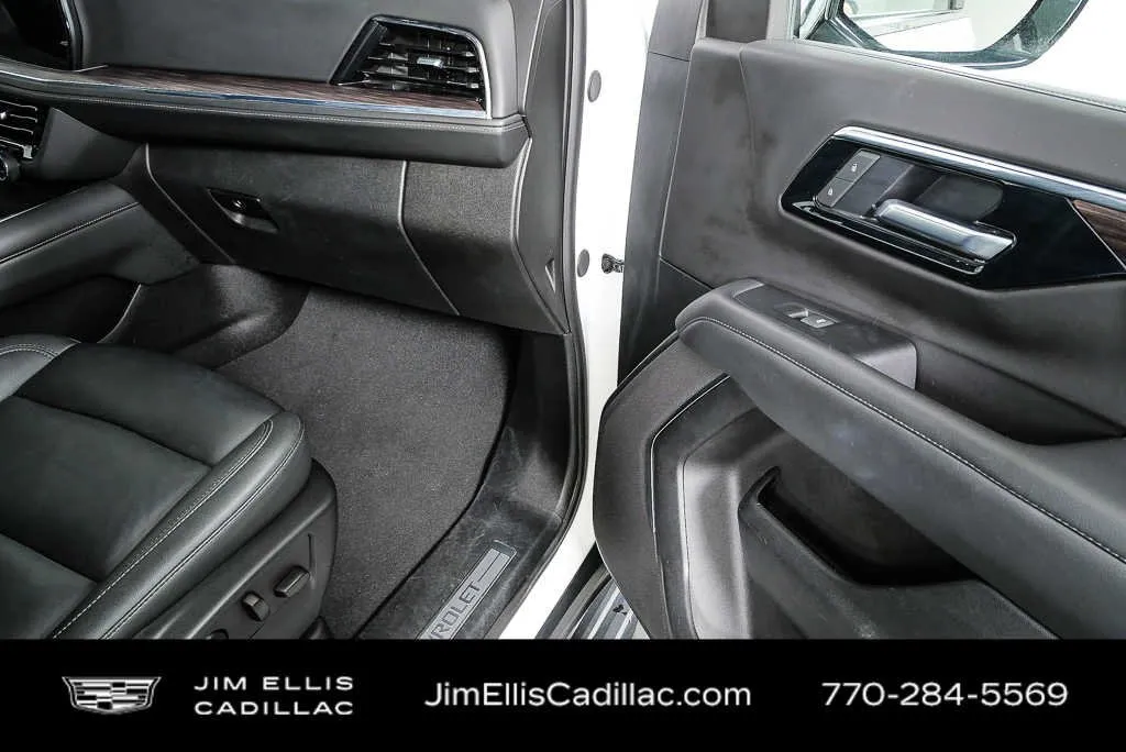 2025 Chevrolet Tahoe LT thumbnail 24