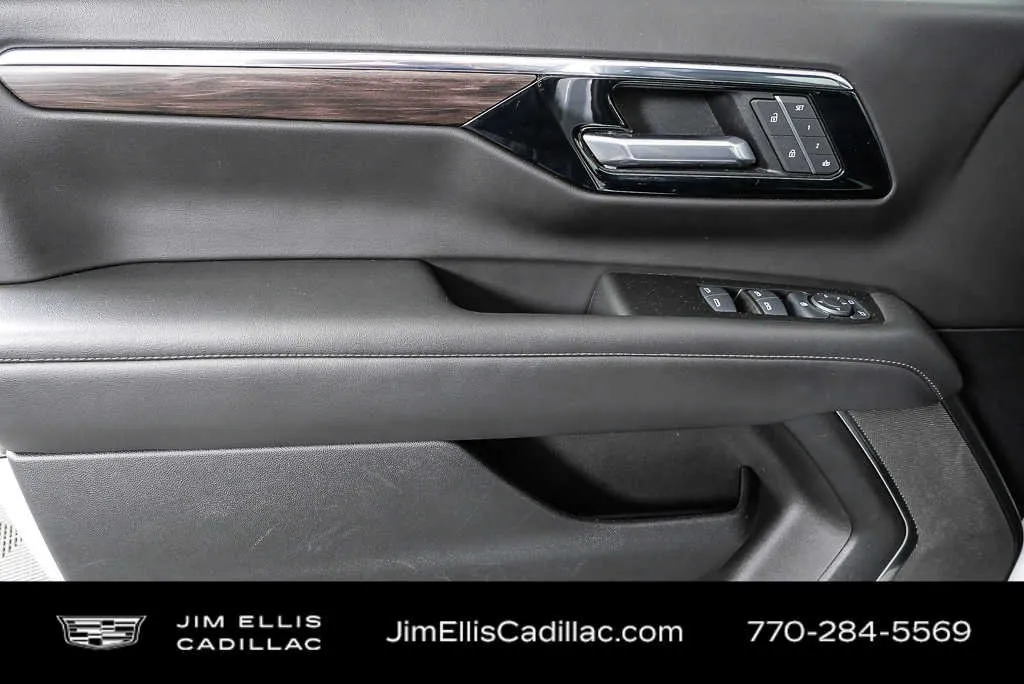 2025 Chevrolet Tahoe LT thumbnail 6