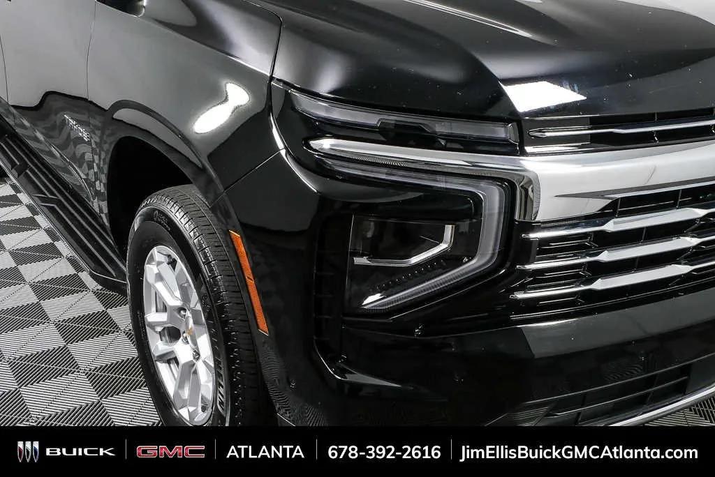 2025 Chevrolet Tahoe LT thumbnail 38