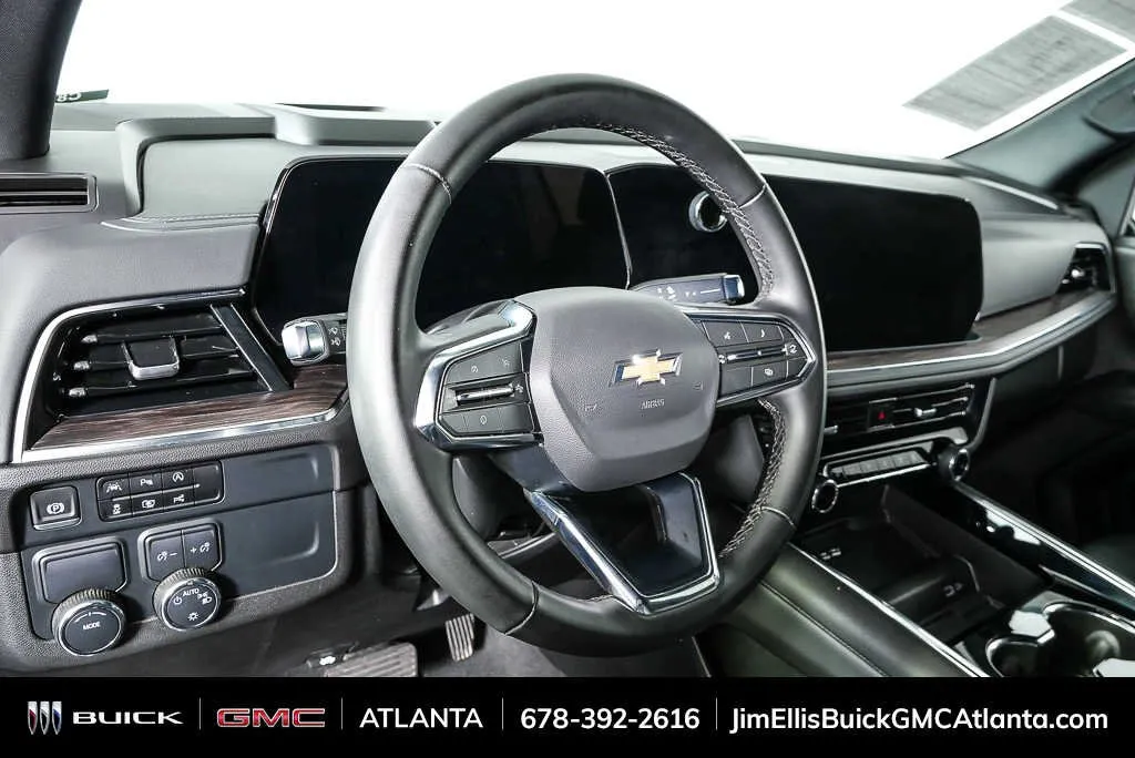 2025 Chevrolet Tahoe LT thumbnail 4