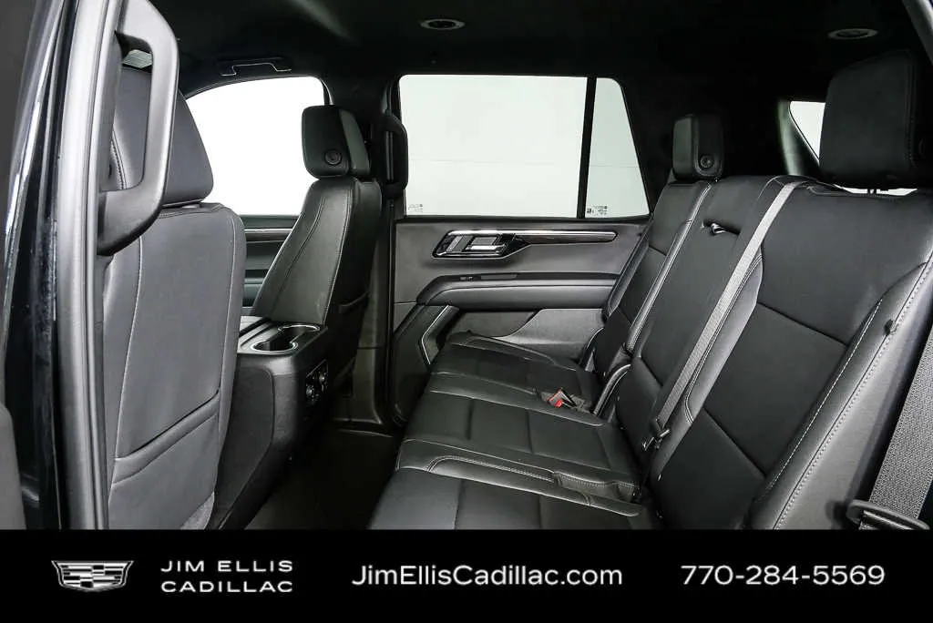 2025 Chevrolet Tahoe LT thumbnail 17