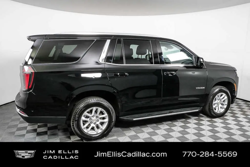 2025 Chevrolet Tahoe LT thumbnail 2