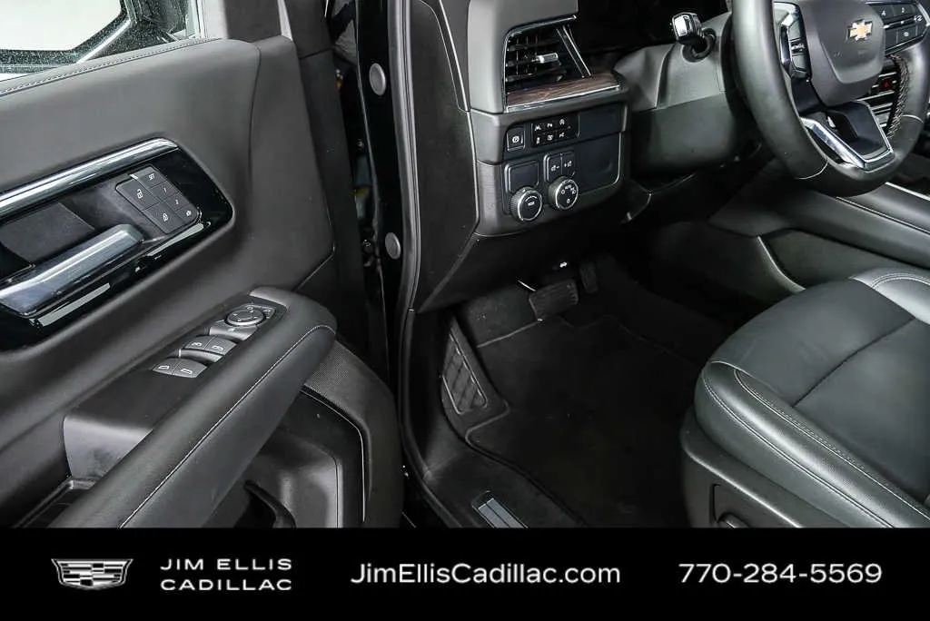 2025 Chevrolet Tahoe LT thumbnail 7