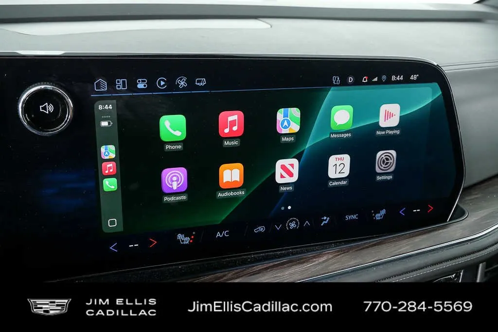2025 Chevrolet Tahoe LT thumbnail 14
