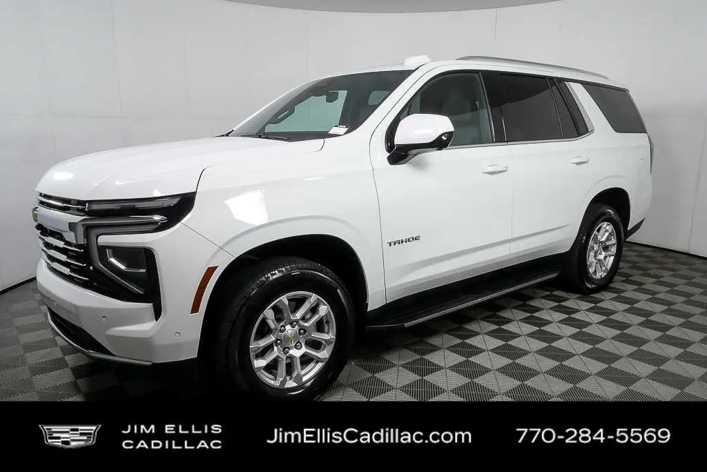 2025 Chevrolet Tahoe LT thumbnail 26