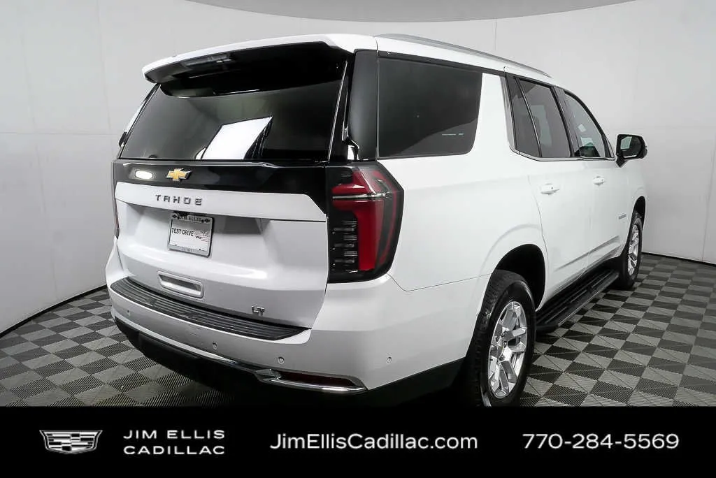 2025 Chevrolet Tahoe LT thumbnail 3