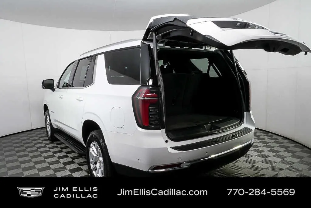 2025 Chevrolet Tahoe LT thumbnail 32