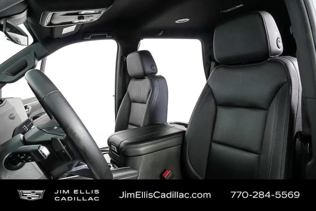 2025 Chevrolet Tahoe LT thumbnail 5