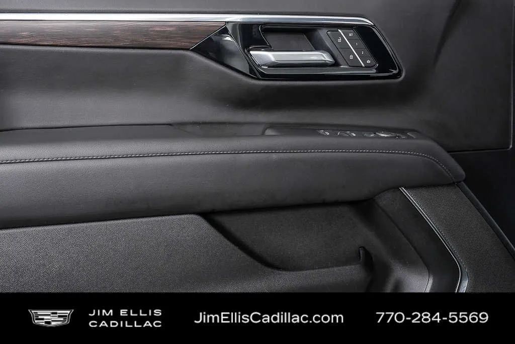 2025 Chevrolet Tahoe LT thumbnail 6