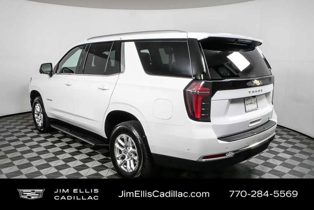 2025 Chevrolet Tahoe LT thumbnail 28