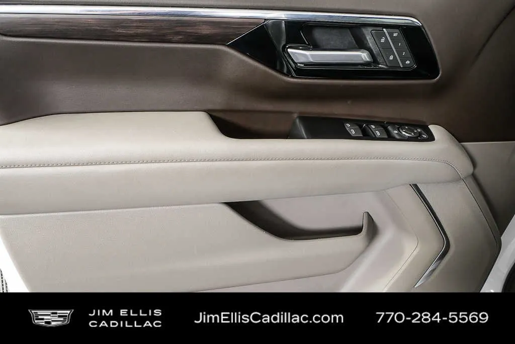2025 Chevrolet Tahoe LT thumbnail 6