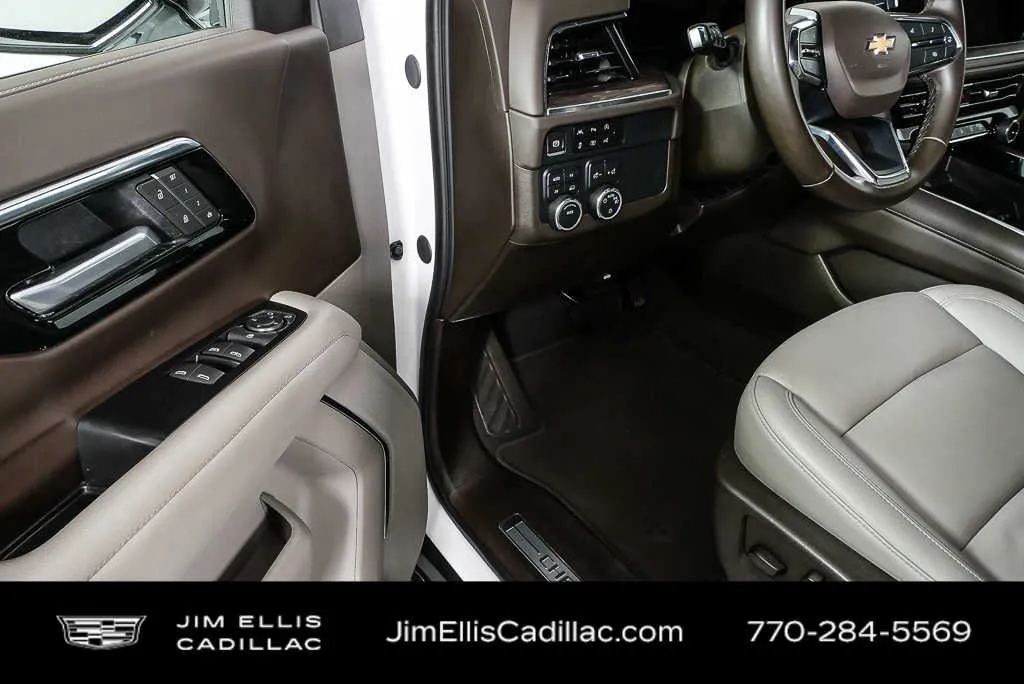 2025 Chevrolet Tahoe LT thumbnail 7