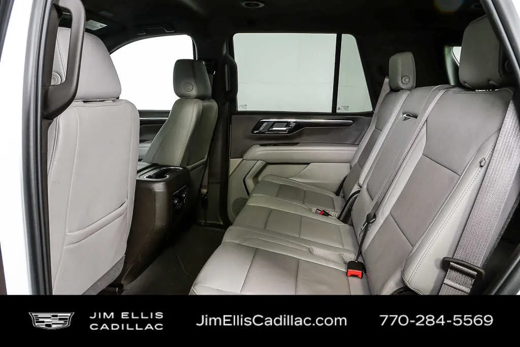 2025 Chevrolet Tahoe LT thumbnail 17