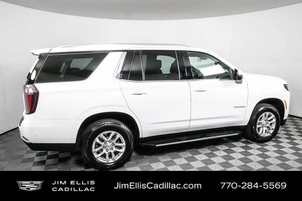 2025 Chevrolet Tahoe LT thumbnail 2
