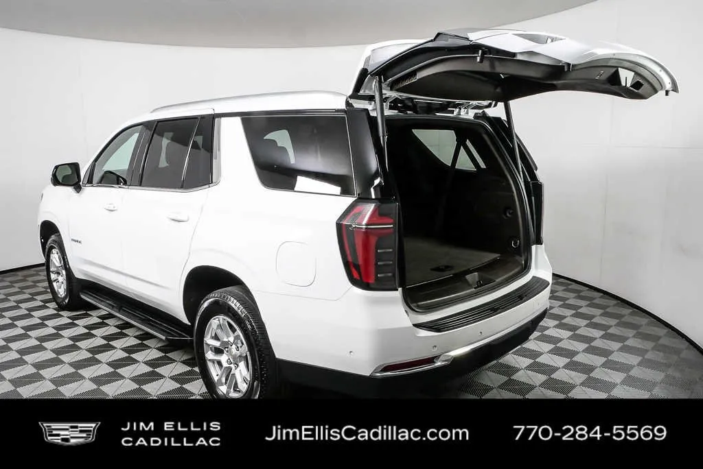 2025 Chevrolet Tahoe LT thumbnail 33