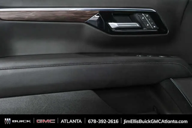 2025 Chevrolet Tahoe LT thumbnail 6