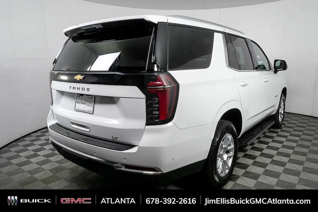 2025 Chevrolet Tahoe LT thumbnail 3