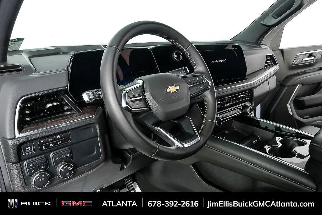2025 Chevrolet Tahoe LT thumbnail 4