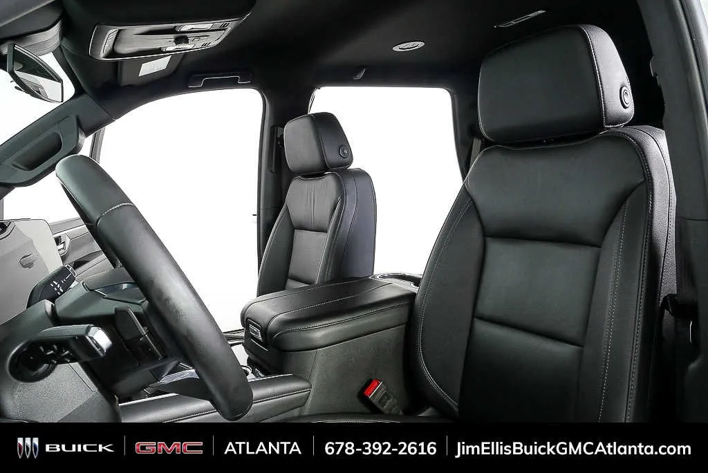 2025 Chevrolet Tahoe LT thumbnail 5