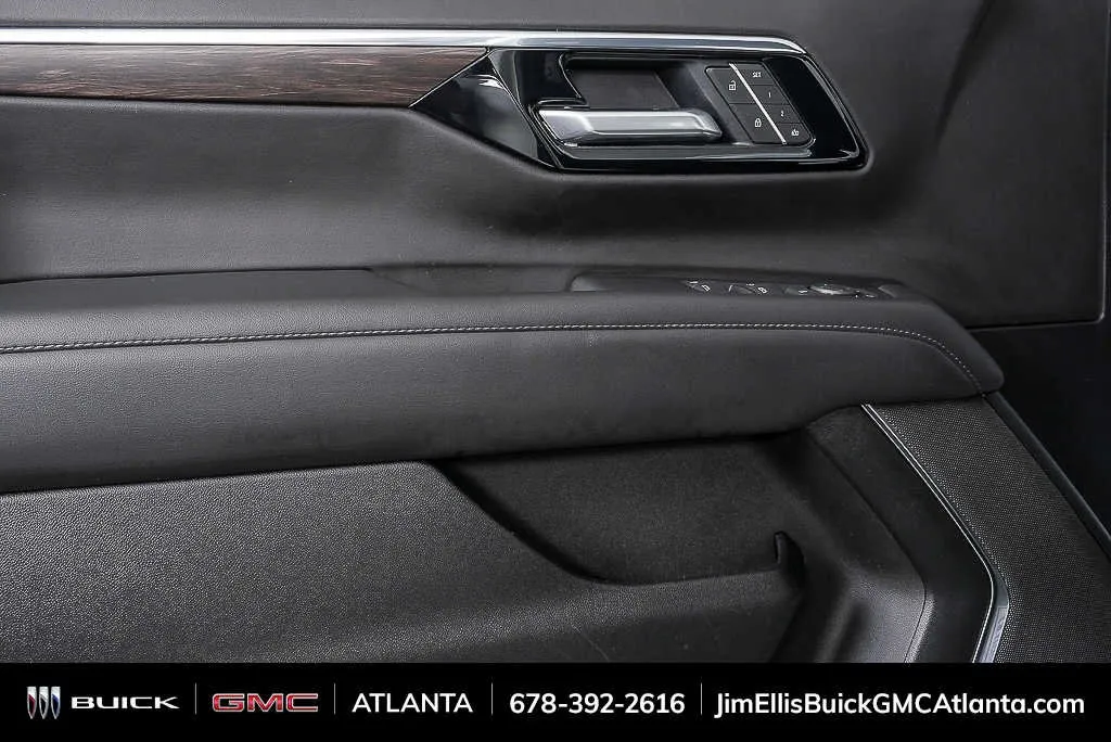 2025 Chevrolet Tahoe LT thumbnail 6