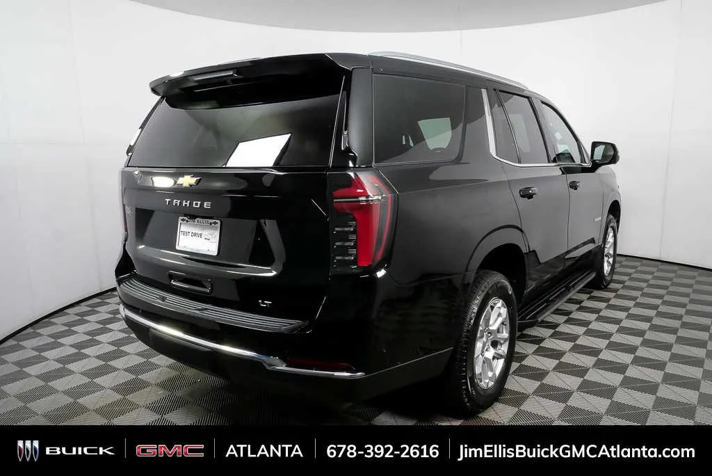 2025 Chevrolet Tahoe LT thumbnail 3