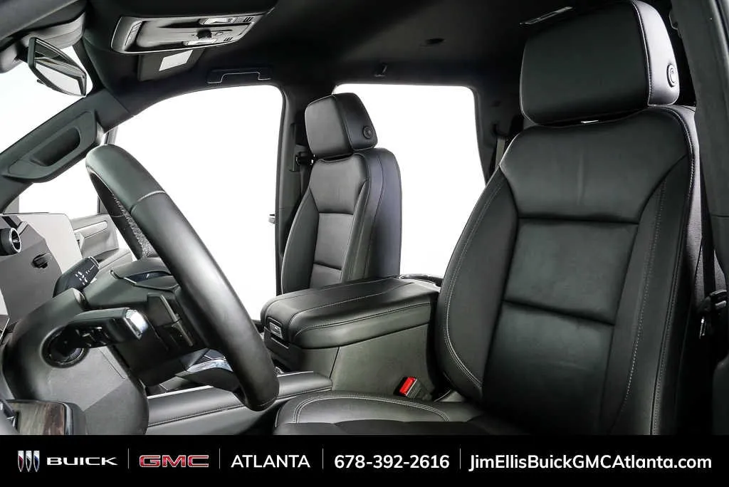 2025 Chevrolet Tahoe LT thumbnail 5